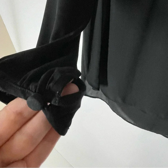 J. Crew Tassel Trim Black Split V-neck Blouse Size 4 - Picture 3 of 10